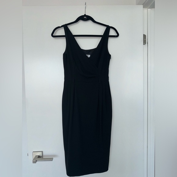 Moschino Elegant Black Dress - Picture 2 of 2